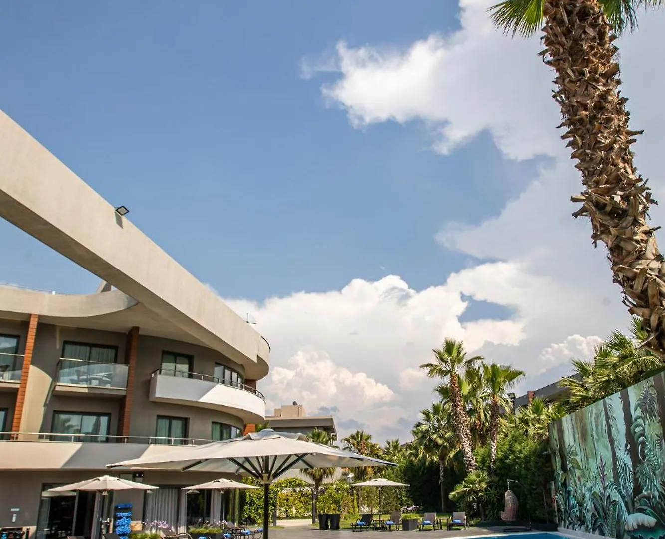 Doubletree By Hilton Izmir Airport Hotel