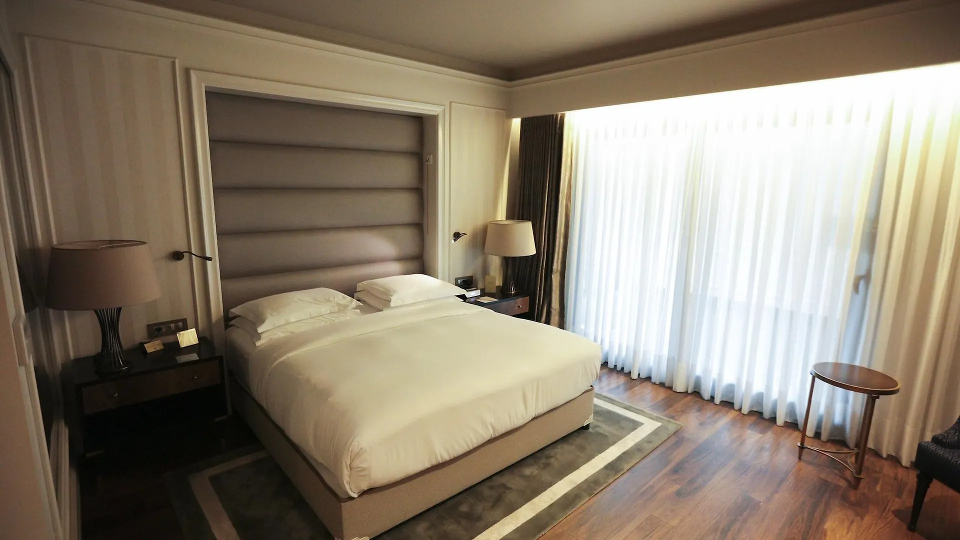 Hotel Doubletree By Hilton Izmir Airport 4*,