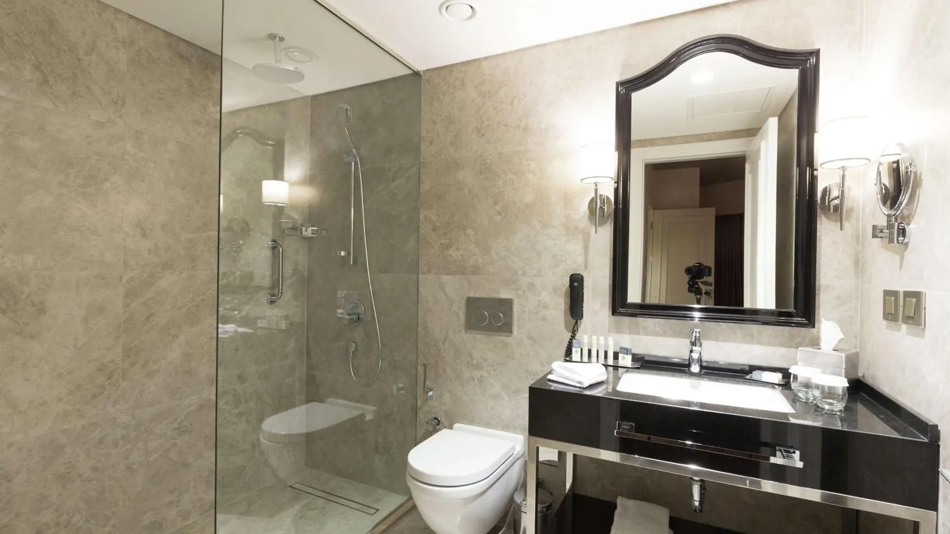 Hotel Doubletree By Hilton Izmir Airport