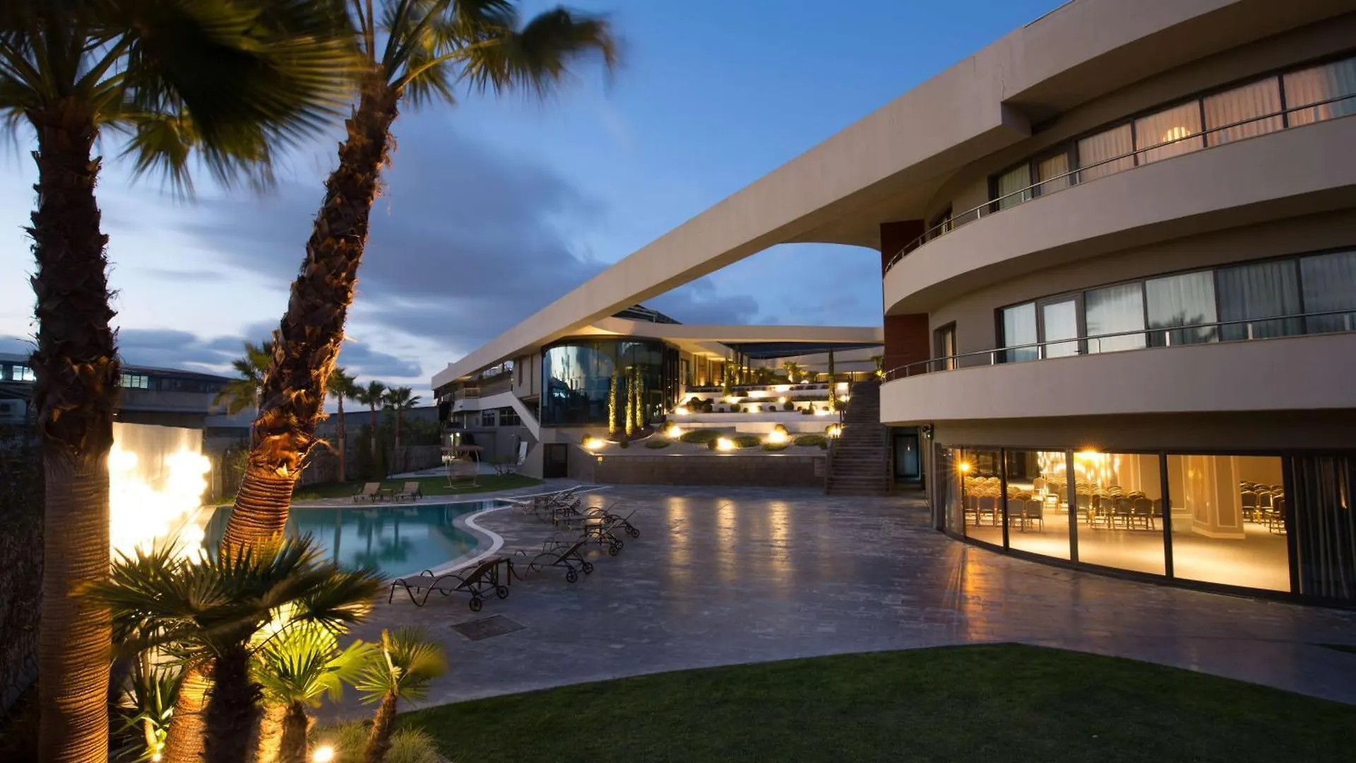 Hotel Doubletree By Hilton Izmir Airport